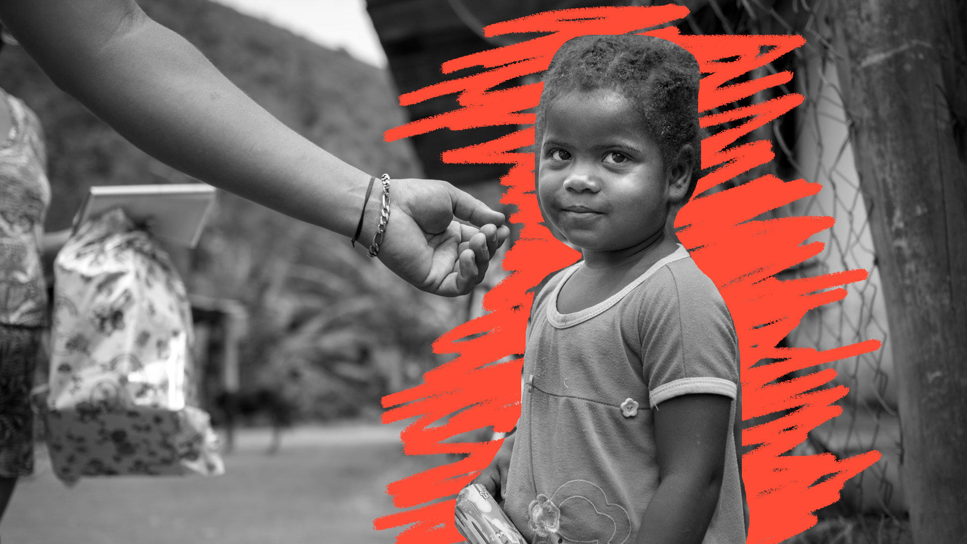 Desafios da infância e da adolescência: uma foto em preto e branco mostra uma criança triste e de roupas sujas. O cenário é de uma favela. Em sua direção, está a mão estendida de um adulto.