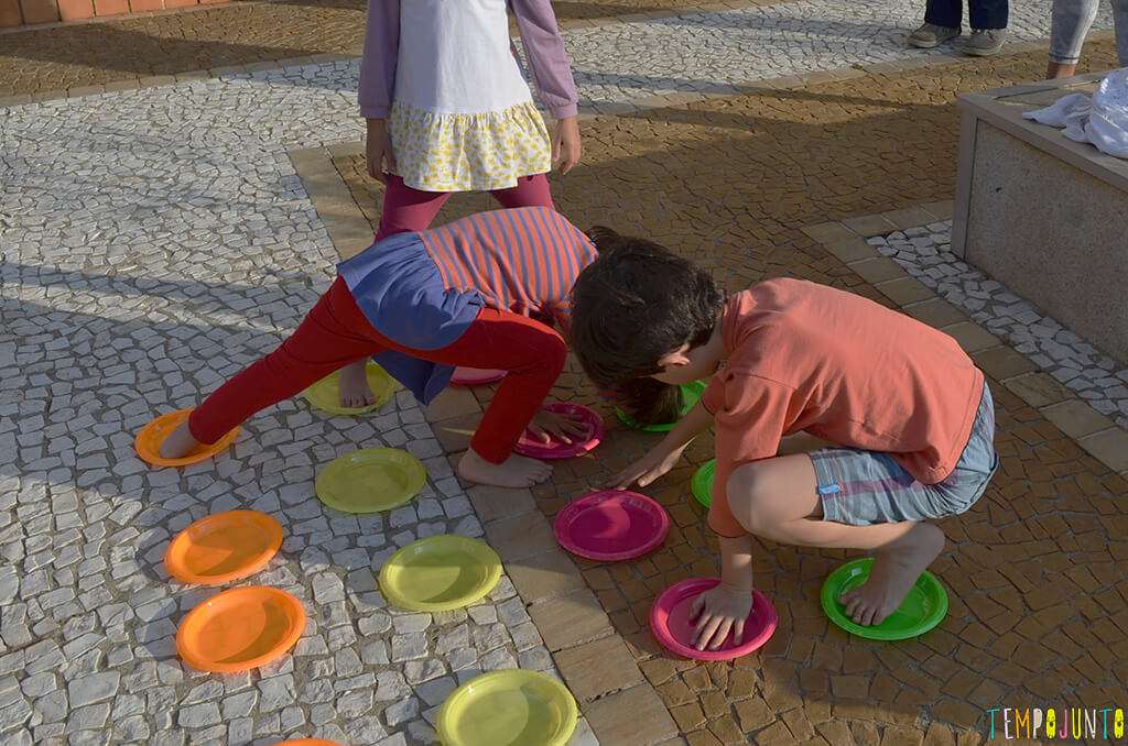 Jogo Divertido Para Crianças O Que É O Que É O Que É Bichos