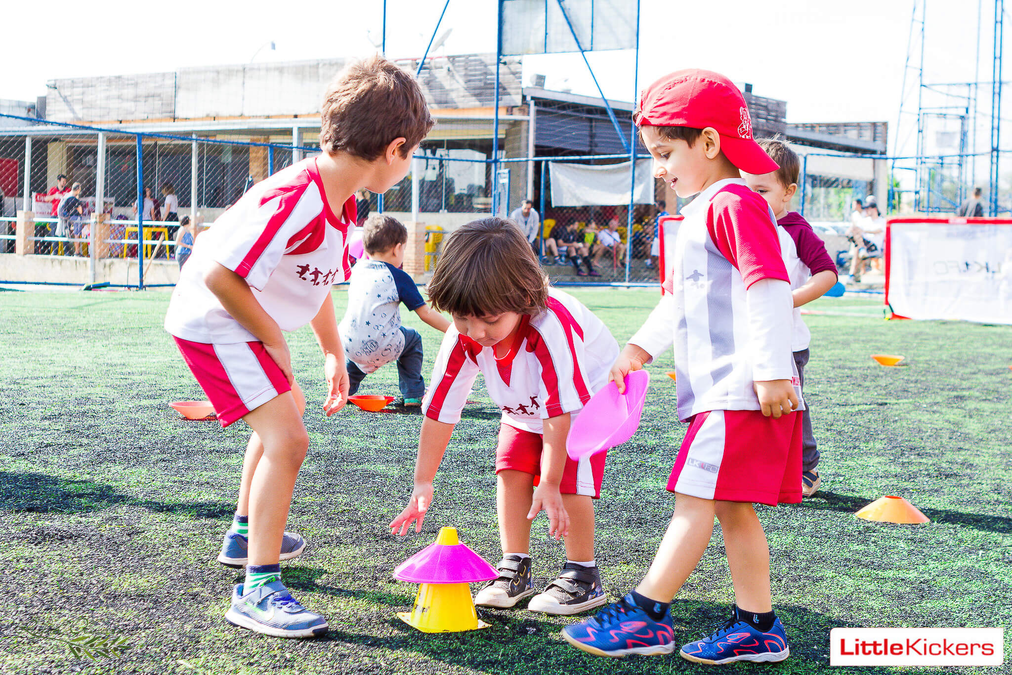 Futebol com inglês - Aula experimental aqui na Funcel! - Destaque -  Fundação CELEPAR