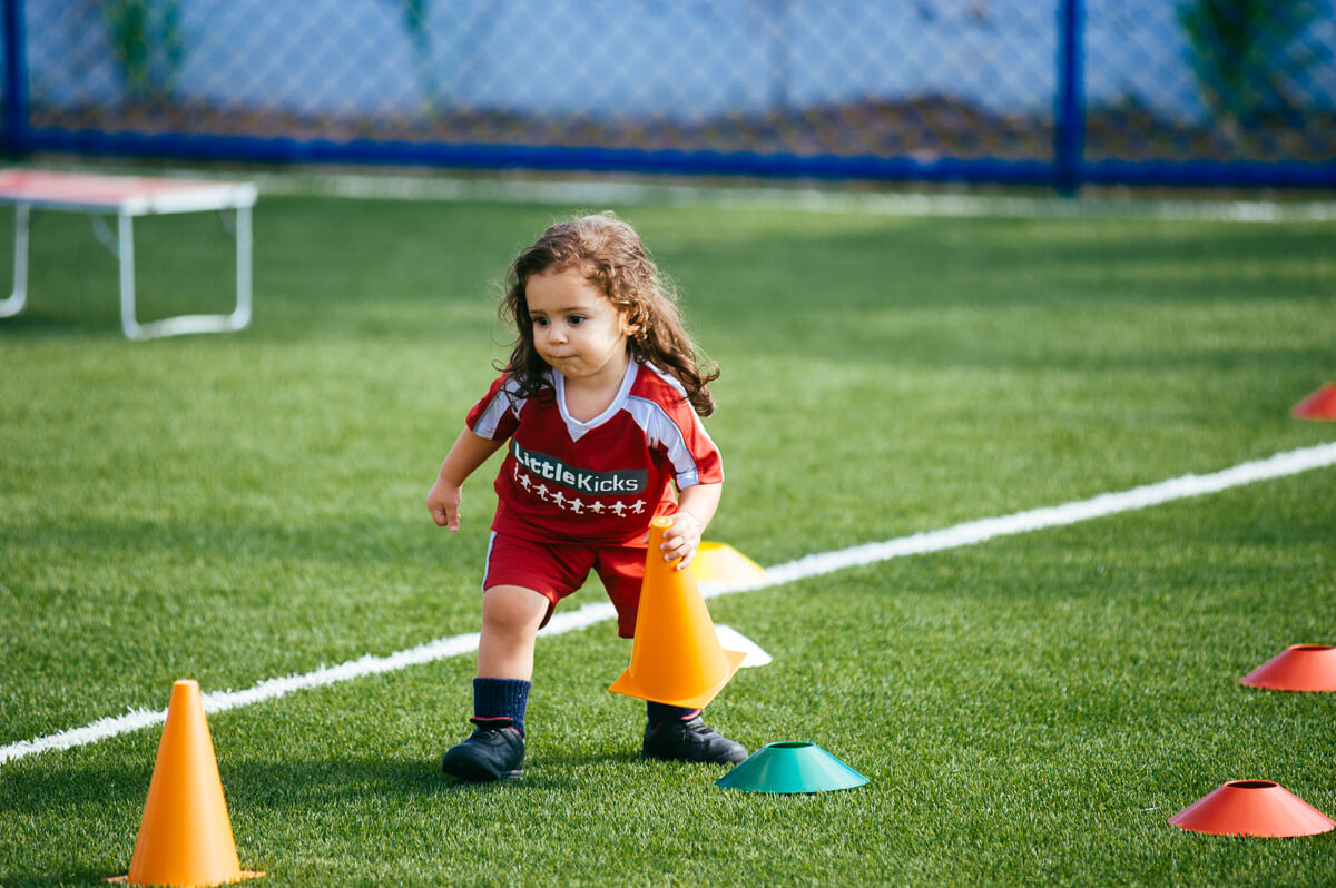 Little Kickers: aprender Inglês a jogar futebol