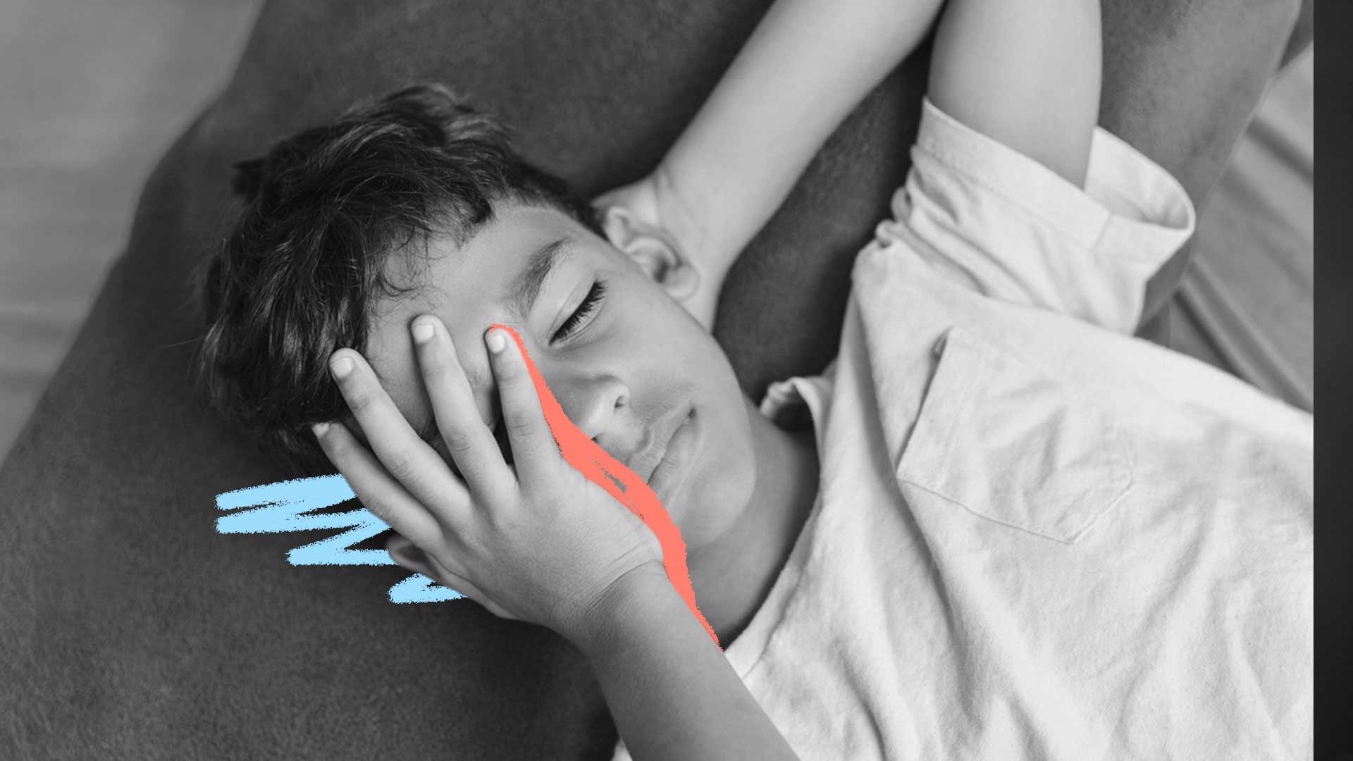 Despatologização da infância: Foto em preto e branco de um menino deitado com os olhos fechados e com a mão em cima de um olho. Sua outra mão está atrás da sua cabeça