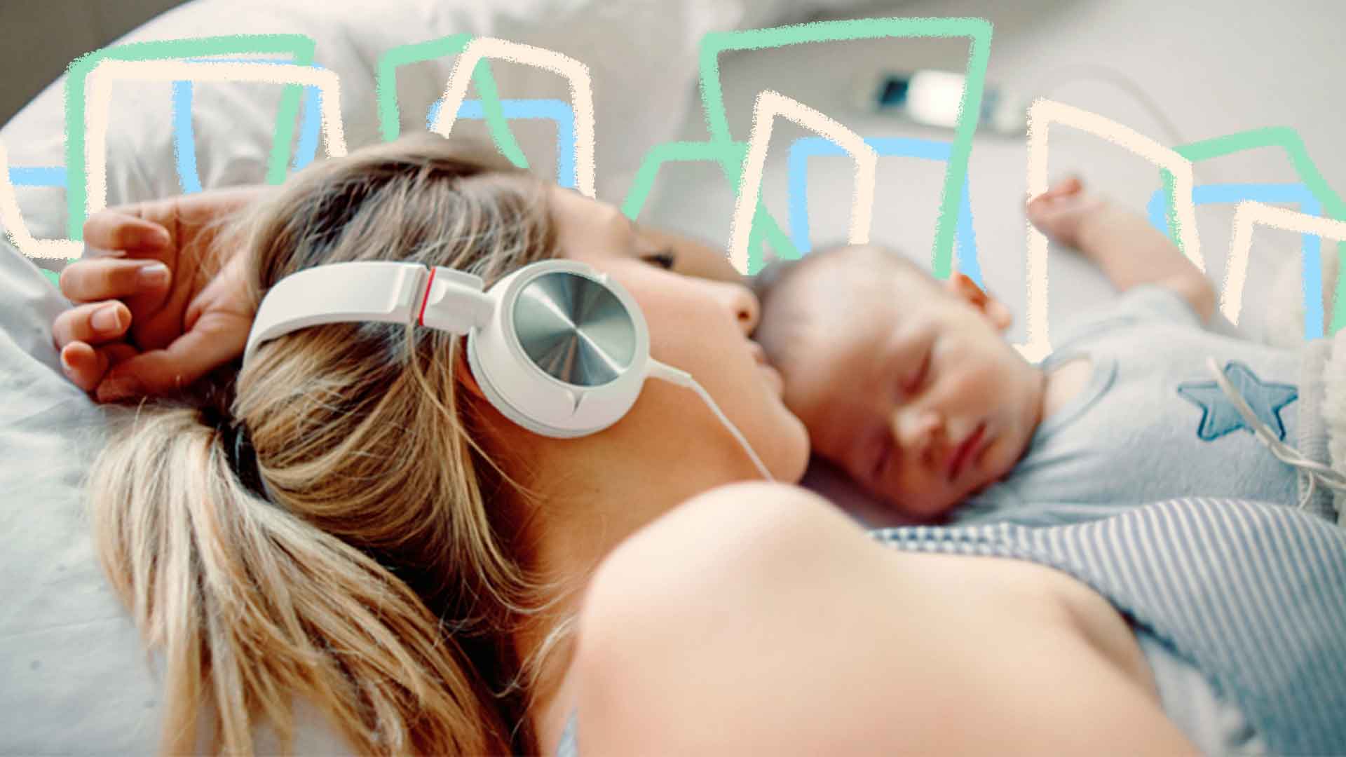 podcasts sobre infãncia: imagem de uma mãe com fone de ouvido dormindo com um bebê