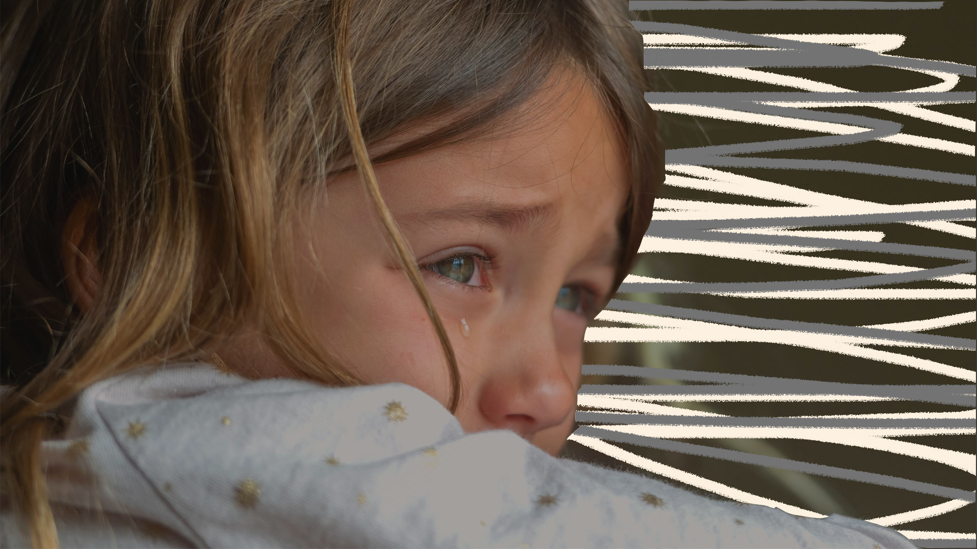 Foto de uma menina olhando fixamente. Aparece apenas seus olhos com lágrimas. Artigo sobre desigualdade e pandemia.