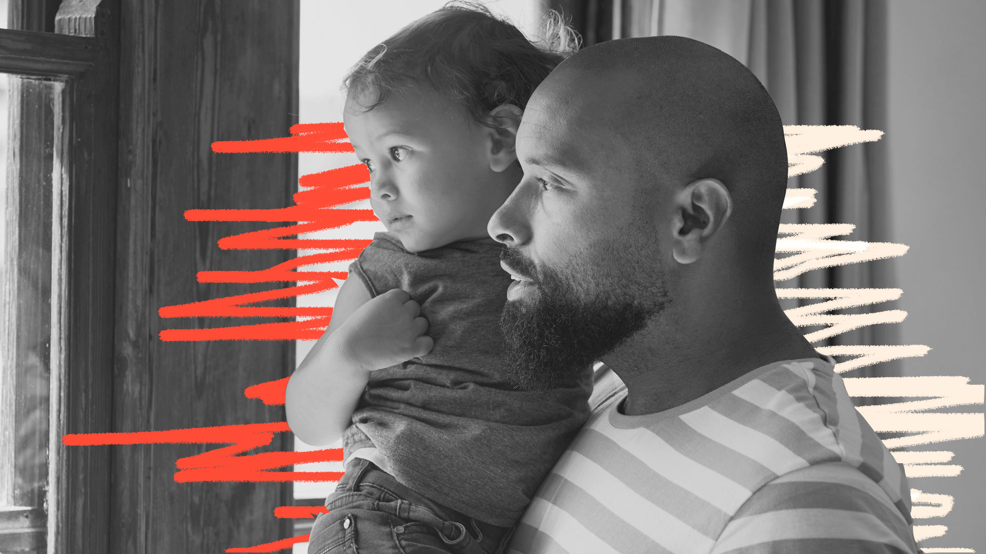 Imagem de um homem negro com barba e careca. Ele está olhando para uma janela e segura uma criança (que tem pouco mais de 1 ano) no colo. Ambos olham para a janela.