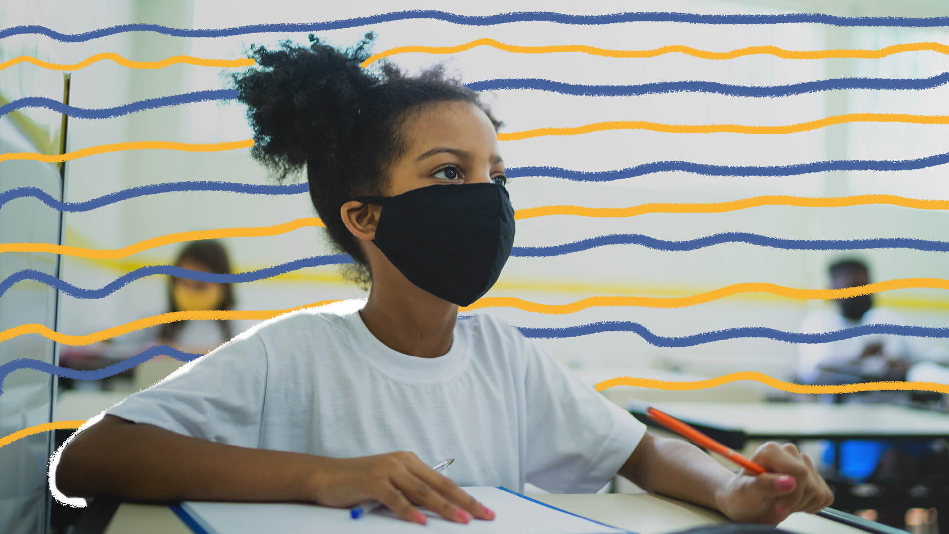 imagem de uma menina negra de cabelos crespos em uma sala de aula, sentada à frente da carteira, usando máscara de proteção contra covid