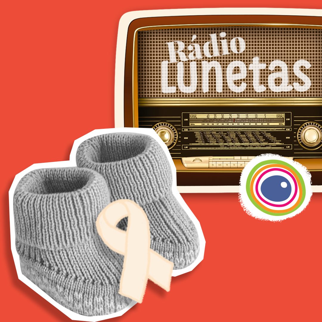 Fotomontagem com logo da Rádio Lunetas (em formato de rádio antigo) e uma foto em preto e branco de um par de sapatinhos de bebê e uma fita em rosa claro