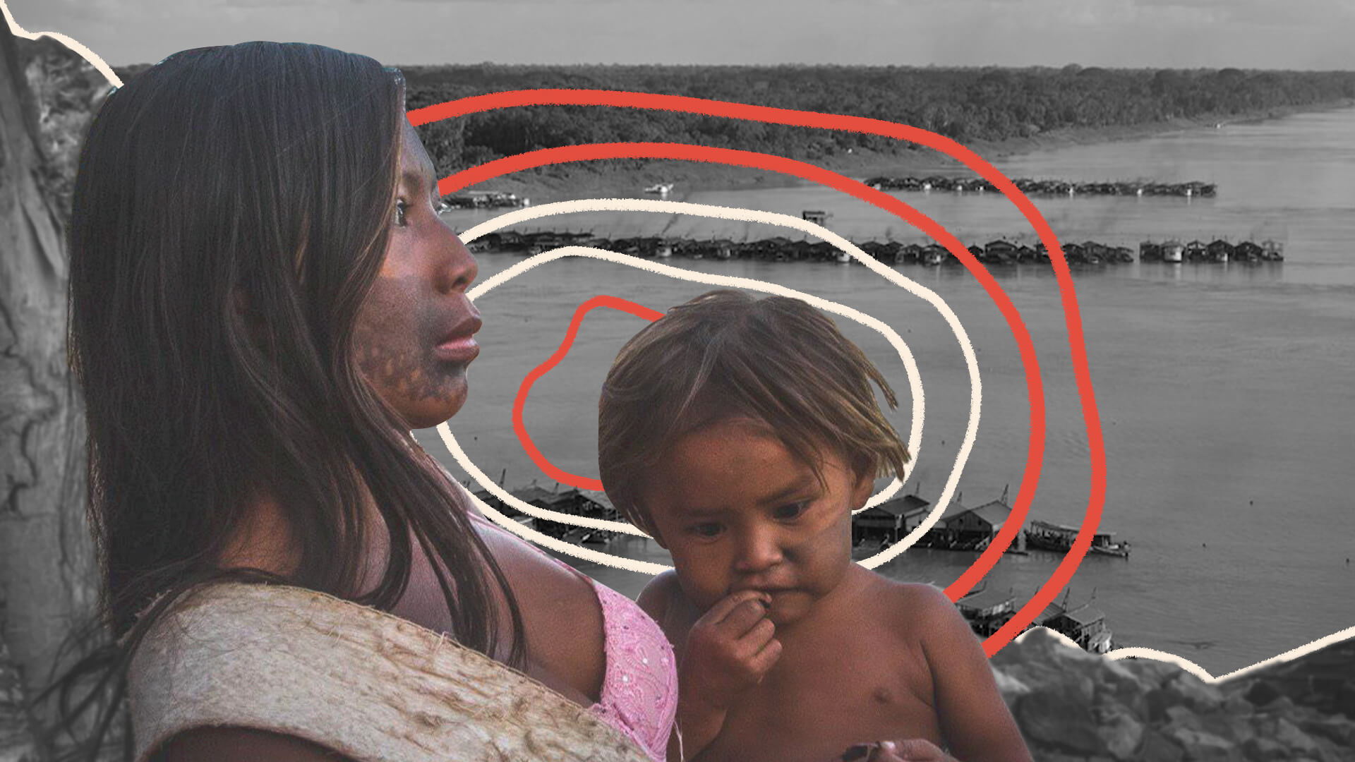 Foto de uma mulher indígena segurando um menino no colo às margens de um rio
