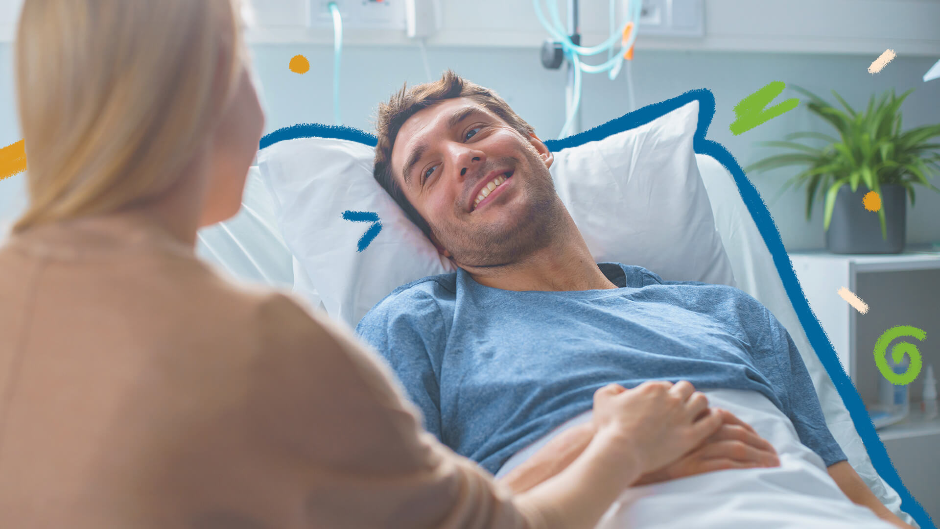 Anticoncepcional masculino: foto de um homem branco que sorri. Ele está deitado em um leito de hospital.