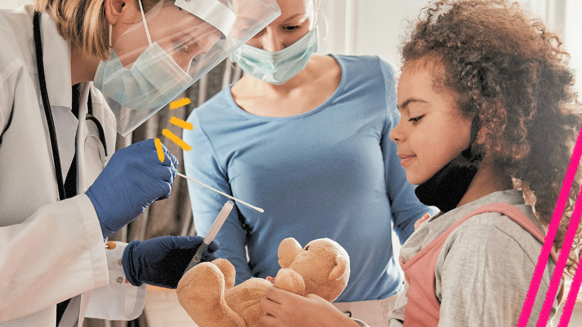 imagem de capa para matéria sobre a mpox e os riscos às crianças mostra uma menina sendo examinada por uma médica