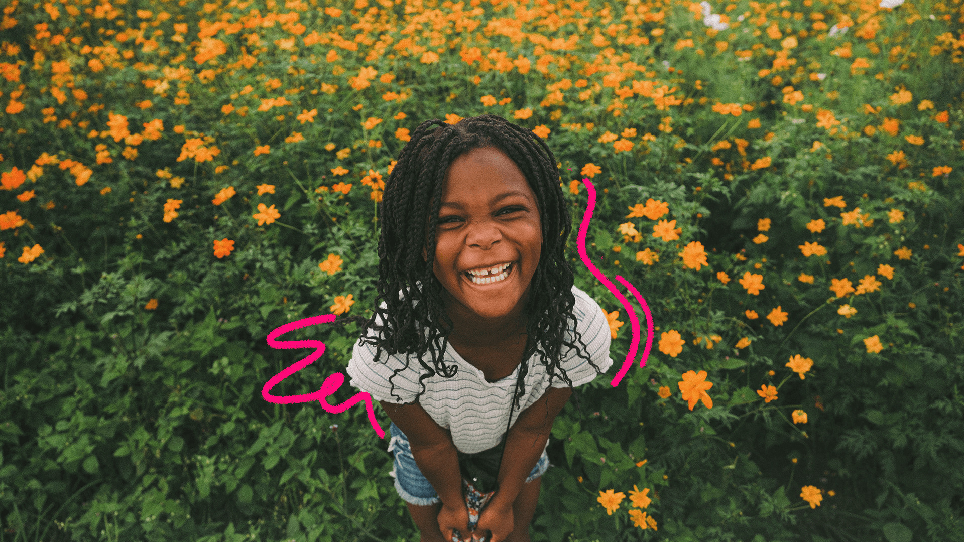 Imagem de capa para matéria sobre novo delivro de Michèle Petit mostra uma menina negra, de cabelos com tranças, sorrindo em meio a um campo de flores laranjas.